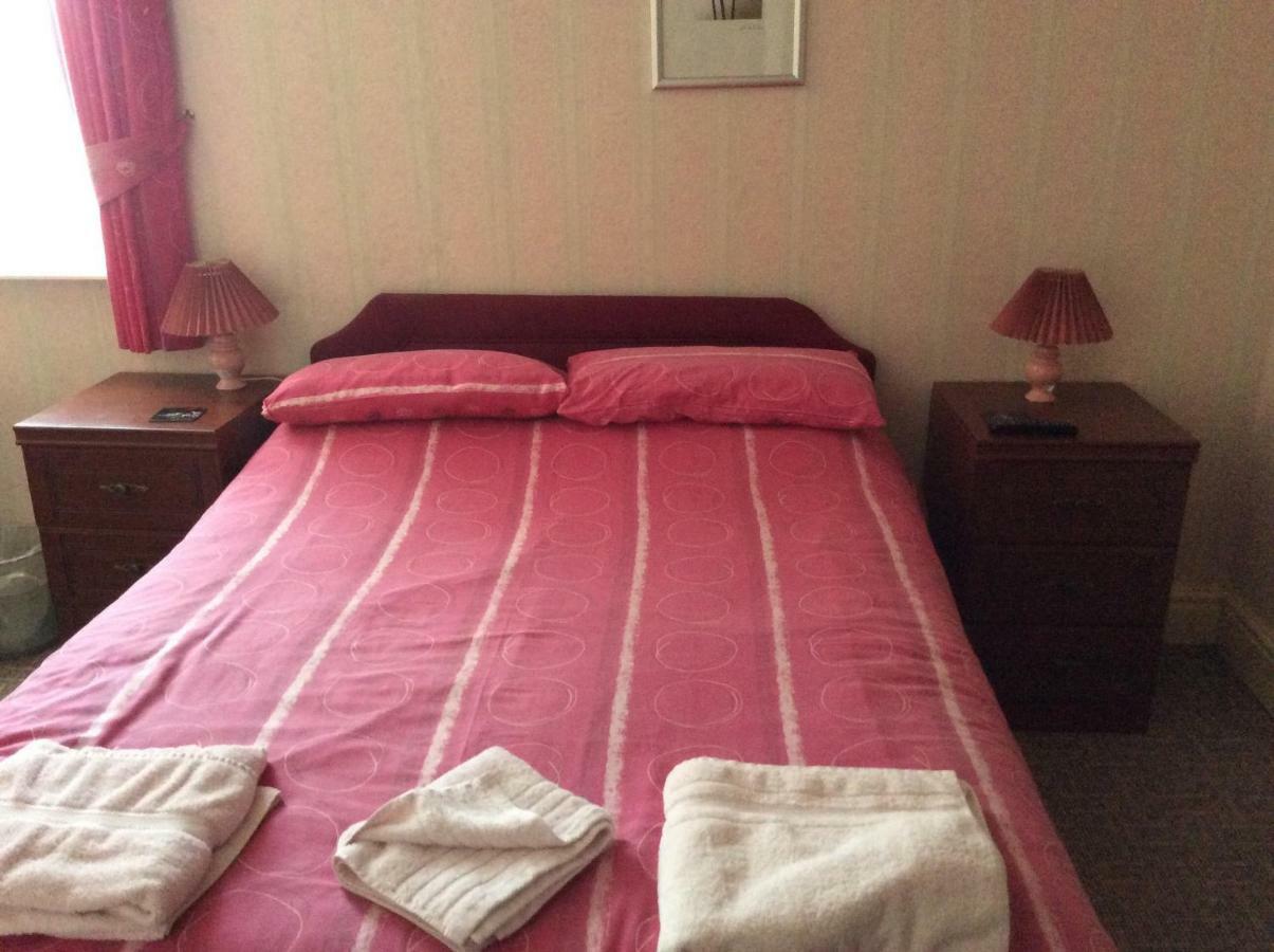 Lynton Hotel - Blackpool — Photos 3